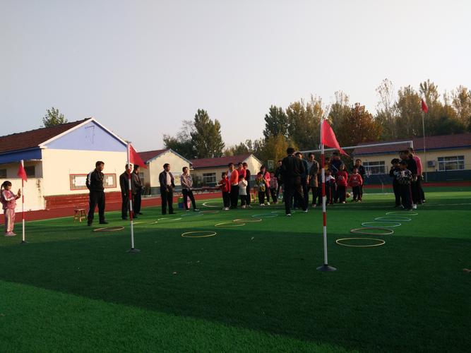 哈登17+8单节6投0中 虐菜险挨闷棍跪谢队友拯救 哈登17+8单节6投0中 虐菜险挨闷棍跪谢队友拯救