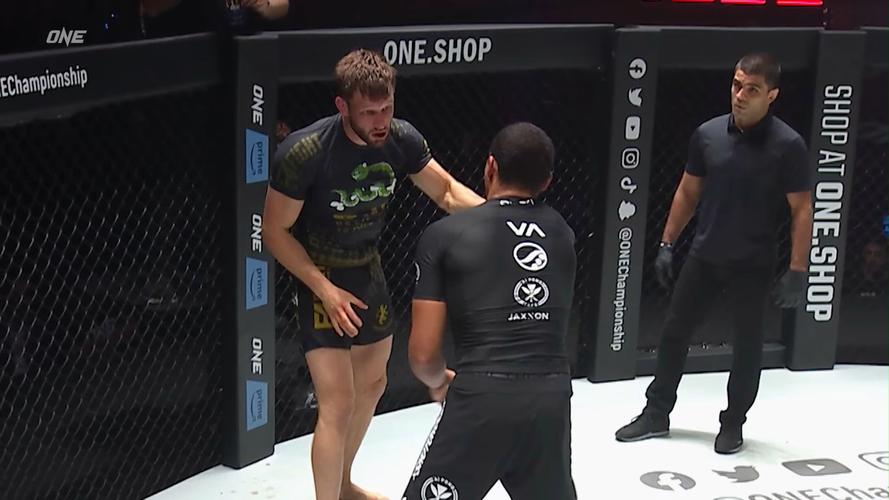 太阳七连胜再添胜利 KD独得29分 保罗助攻助攻显威力 太阳七连胜再添胜利 KD独得29分 保罗助攻助攻显威力