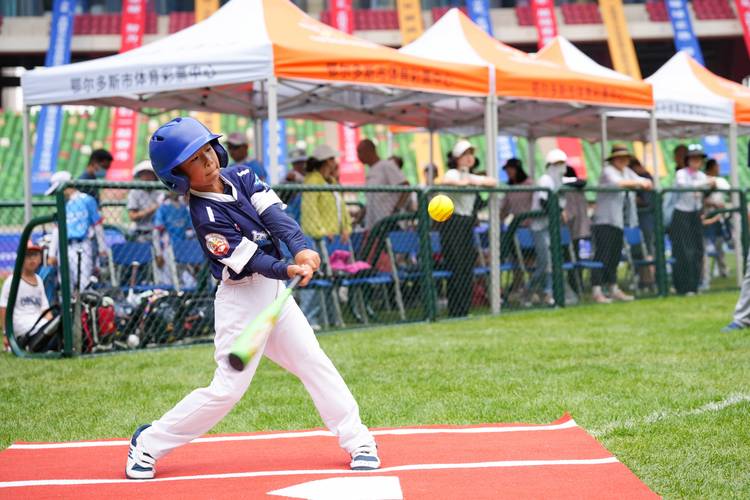 哈什米安长大后照片