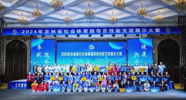 哈登训练场摔伤左臀提前退场 夏天过劳恐成隐患 哈登训练场摔伤左臀提前退场 夏天过劳恐成隐患