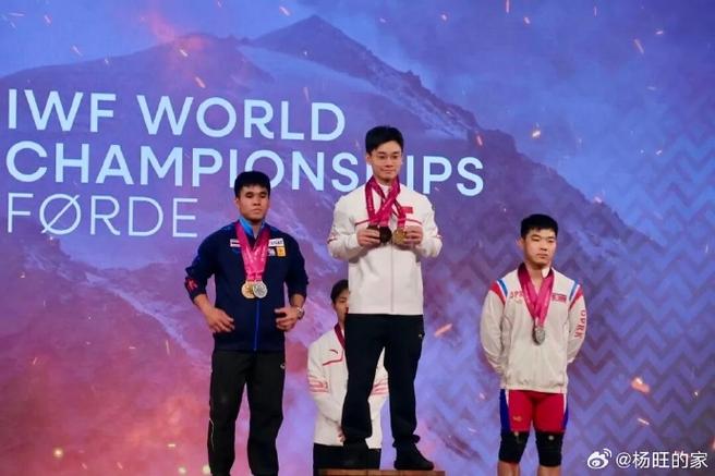 透明隐身衣服 透明隐身衣服