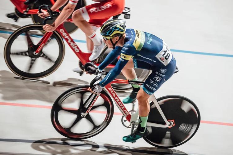 杜兰特超强表现联手乔治 太阳险胜76人比赛