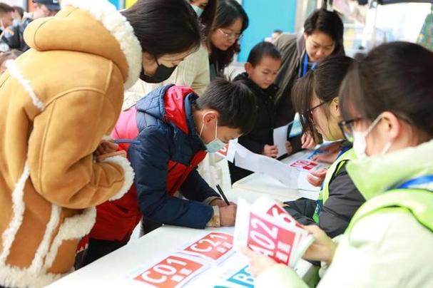 黄蜂灭热火赢天王山之战32 书豪11+6+7韦德25分