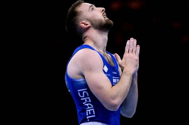 巨型水炮！洛佩斯三分8中5砍19分大秀撤步