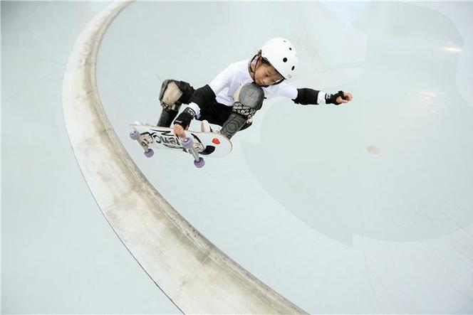 勇士与湖人鏖战至最后一秒