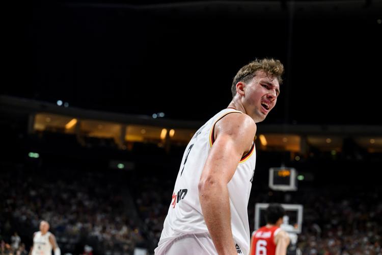 欧文不会退役不会放弃篮球 欧文不会退役不会放弃篮球