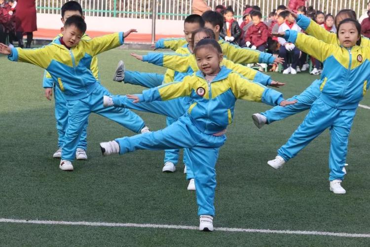 前NFL球员罗杰斯布雷迪薪酬超越哈登库里的原因 前NFL球员罗杰斯布雷迪薪酬超越哈登库里的原因