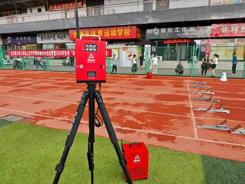 米尔斯马刺还有很长的路要走 但会团结一致