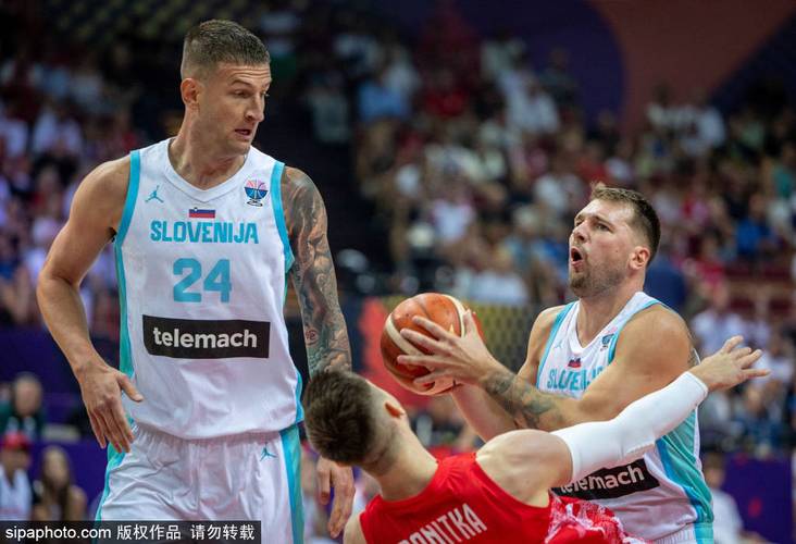 阿斯 皇马打算未来2周敲定约罗 唯一障碍仍是里尔要价7000万欧 阿斯 皇马打算未来2周敲定约罗 唯一障碍仍是里尔要价7000万欧