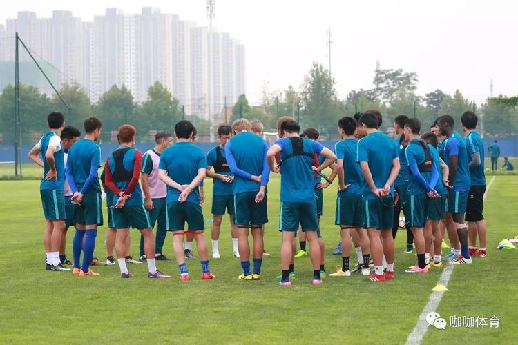 布朗42+5+4绿军擒灰熊 瓦蓝20+10塔图姆16分 布朗42+5+4绿军擒灰熊 瓦蓝20+10塔图姆16分