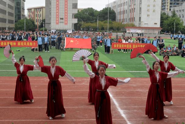 黄蜂力挫湖人得2连胜 大艾21+16书豪替补23+8+6 黄蜂力挫湖人得2连胜 大艾21+16书豪替补23+8+6