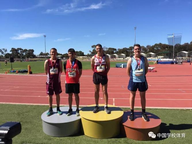 怎样才能当一个赛车手 怎样才能当一个赛车手