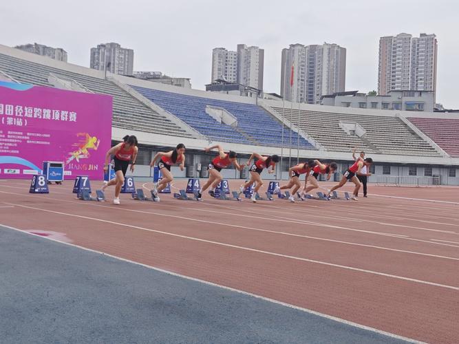 利拉德新星闪耀 新秀名单星光璀璨 篮球新赛季瞩目待启 利拉德新星闪耀 新秀名单星光璀璨 篮球新赛季瞩目待启