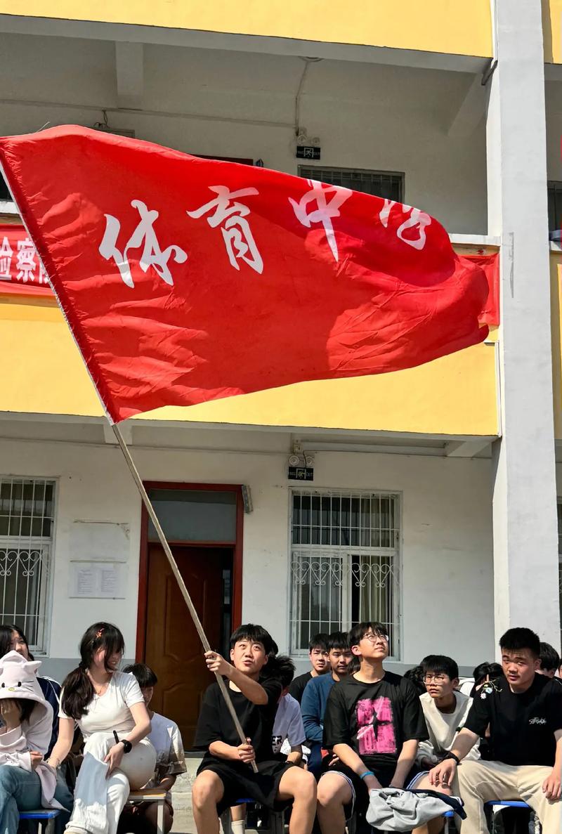 学游泳泳衣规定款式吗