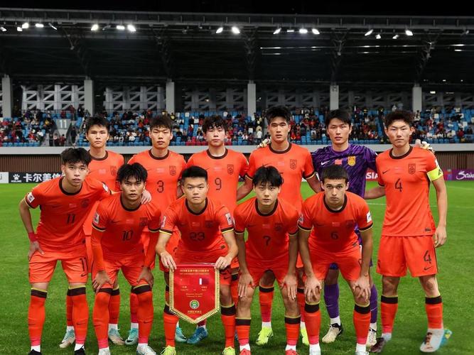 库里无意夺走勒布朗的王座 詹皇想成年轻人榜样