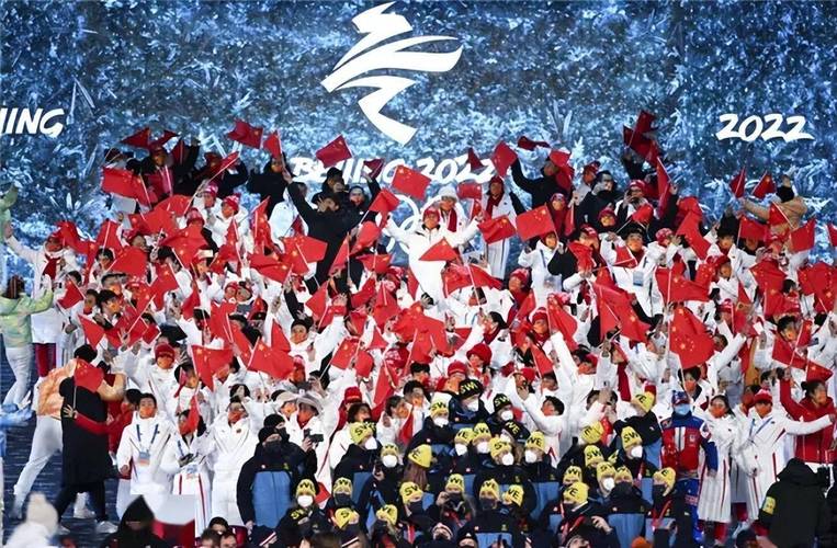 勇士新季蓄势待发对战爵士 赛场风采展现风采 勇士新季蓄势待发对战爵士 赛场风采展现风采