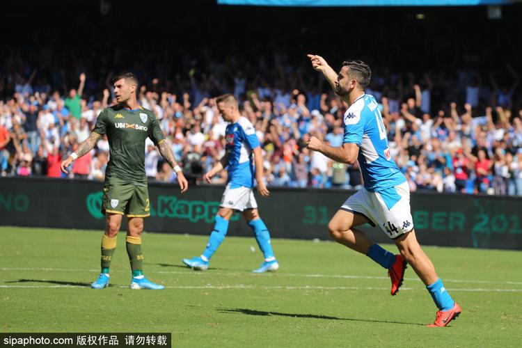 维斯塔勒积极防卫哈登策略关键节点发挥出色防守表现 维斯塔勒积极防卫哈登策略关键节点发挥出色防守表现