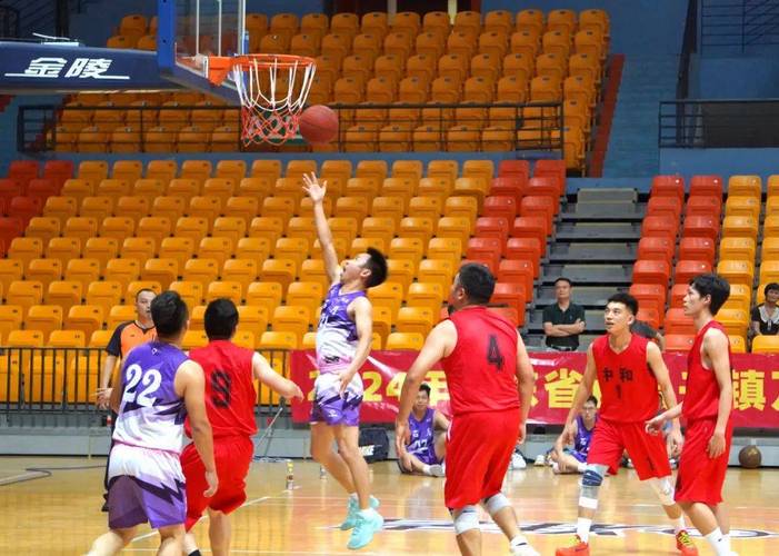 NBA预告雄鹿挑战马刺 阿德火热手感持续