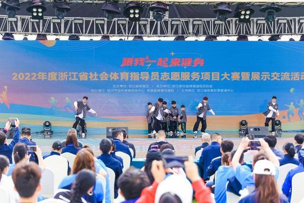 科尔谈克莱三分11中10不会常看到这样的表现