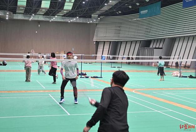 中沙战球票依然还没售完 媒体人 国足自己把观众赶跑了的结果