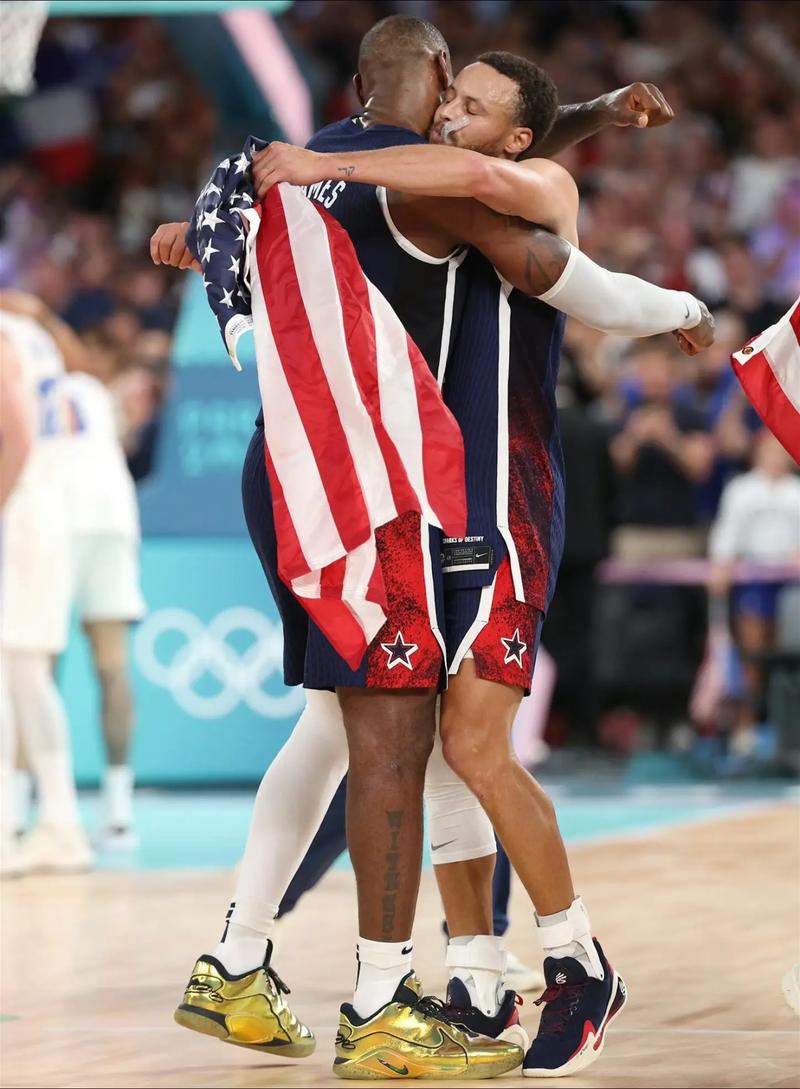 科比鼓励翟晓川困难总会来临 努力去克服它