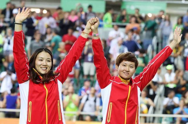 多诺万谈亚当斯臀部挫伤不知道有多严重 多诺万谈亚当斯臀部挫伤不知道有多严重