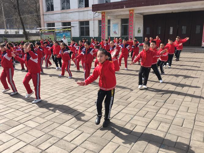 篮球前瞻老鹰与绿军实力碰撞 季后赛席位的争夺战 篮球前瞻老鹰与绿军实力碰撞 季后赛席位的争夺战