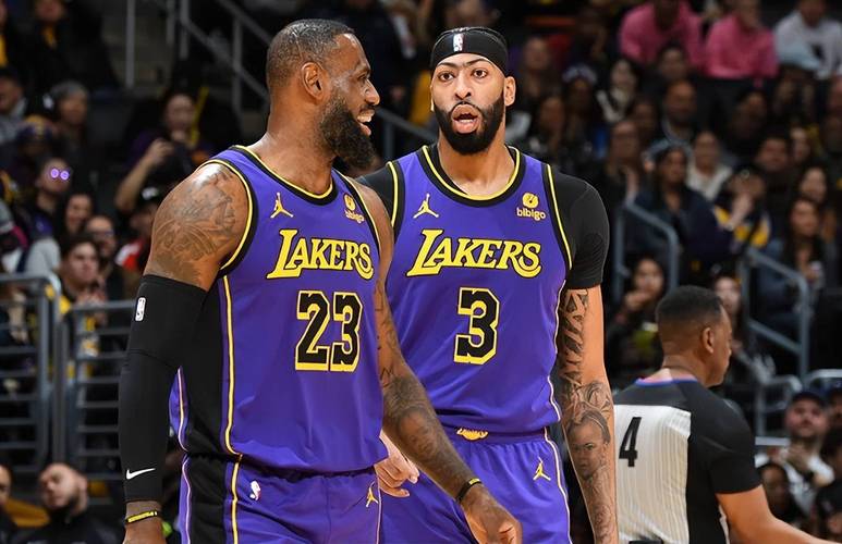 湖人七换一大交易 湖人1换1大交易