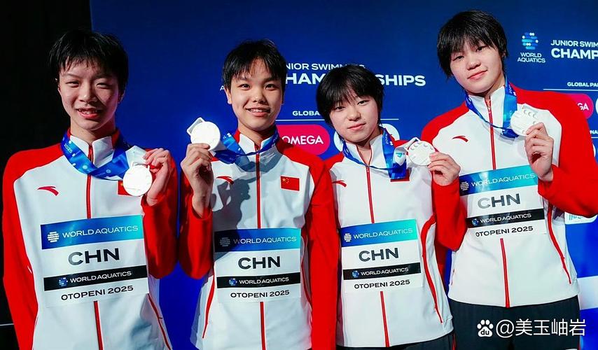 猛龙主场播视频致敬德罗赞 全体球迷起立献欢呼