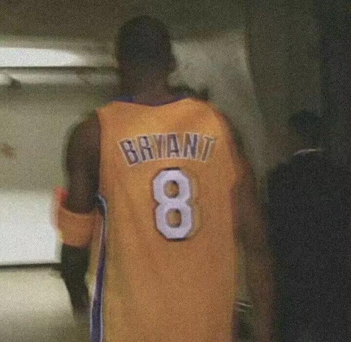 老鹰掀翻西部第一掘金 科林斯30+12约基奇24+11 老鹰掀翻西部第一掘金 科林斯30+12约基奇24+11