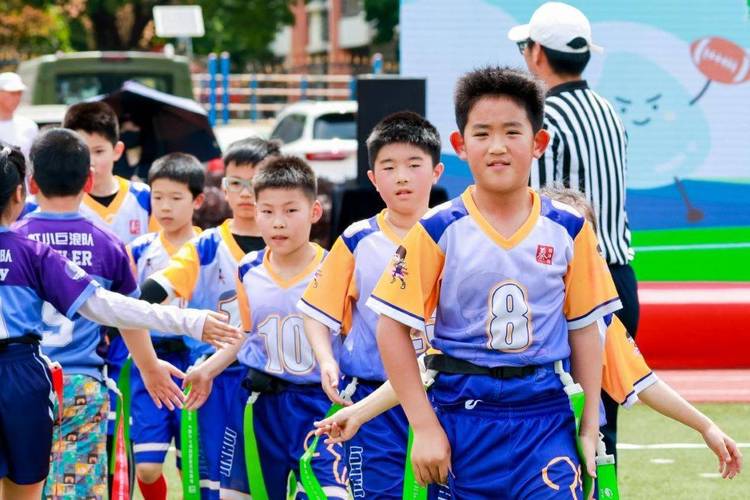 哈特赢球最重要的是拼搏 会做球队需要的任何事 哈特赢球最重要的是拼搏 会做球队需要的任何事