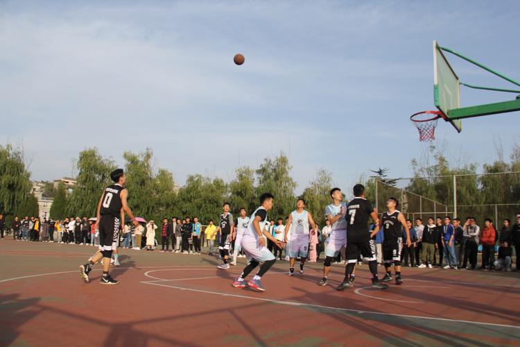 米德尔顿谈国家队场上还是场下相互了解很重要